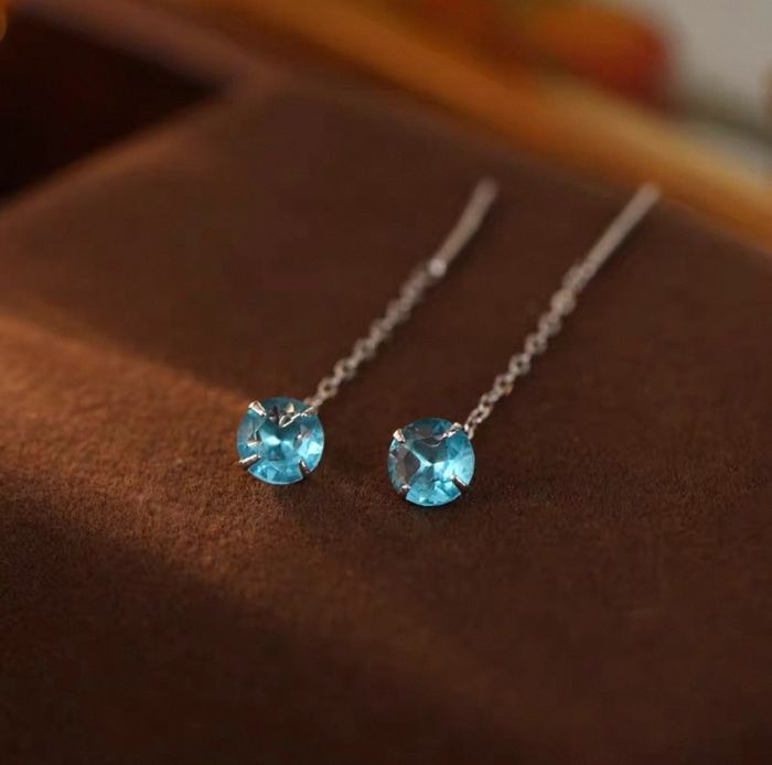 Мөнгөн ээмэг гинжтэй усан цэнхэр