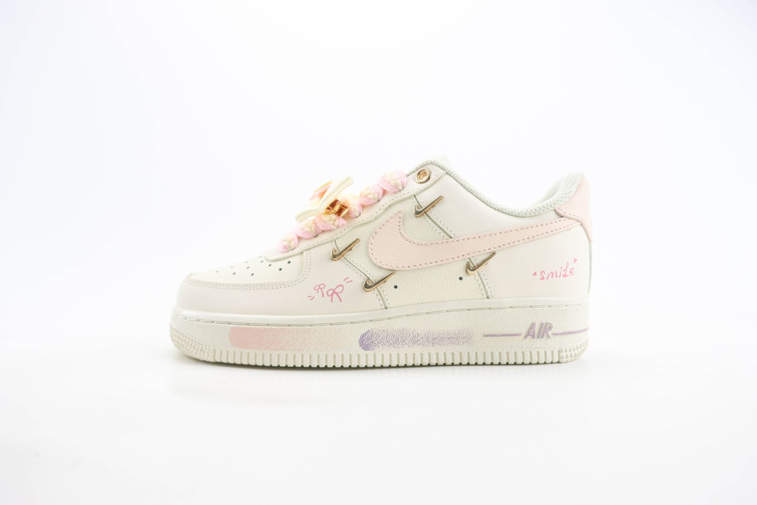 Nike Air Force 1 Low x smile