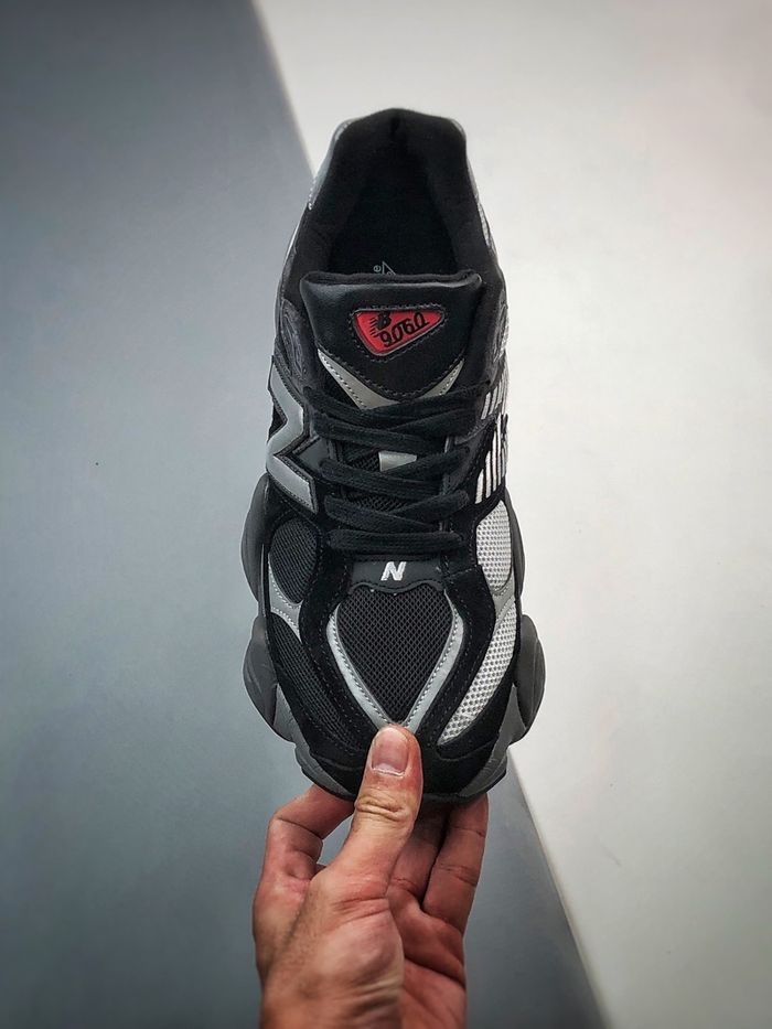  9060 “Black Castlerock”