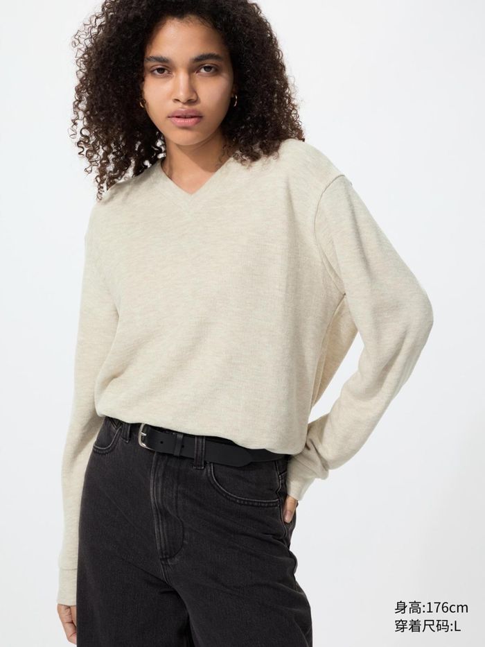 UNIQLO гурвалжин захтай цамц