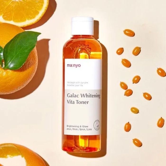 Ma:nyo Whitening Toner 210ml