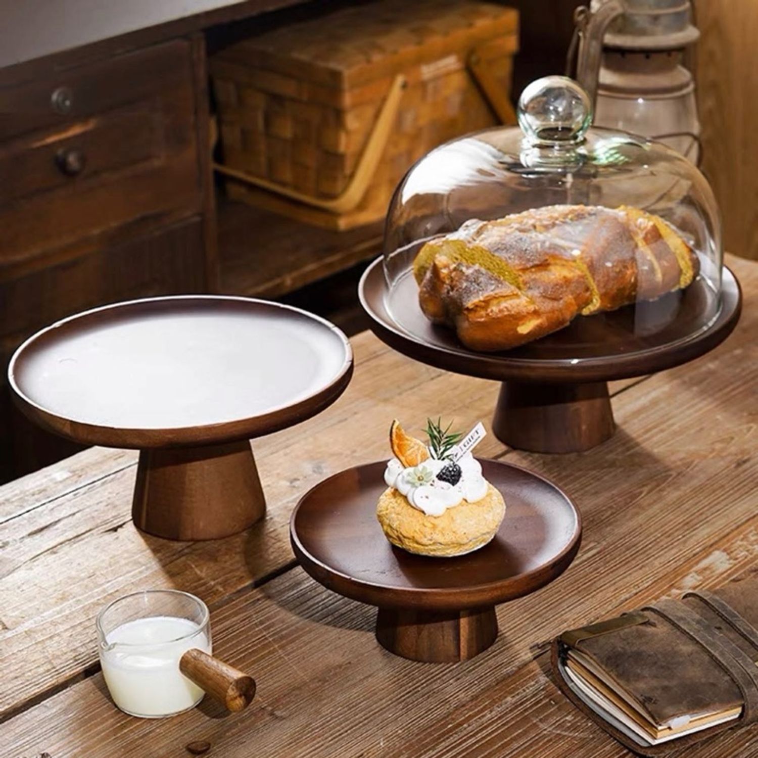 Модон, суурьтай таваг