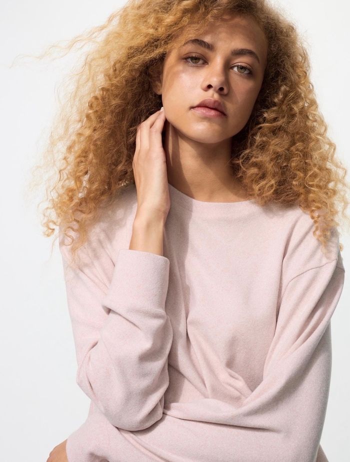 UNIQLO Зөөлөн нимгэн ноосон цамц