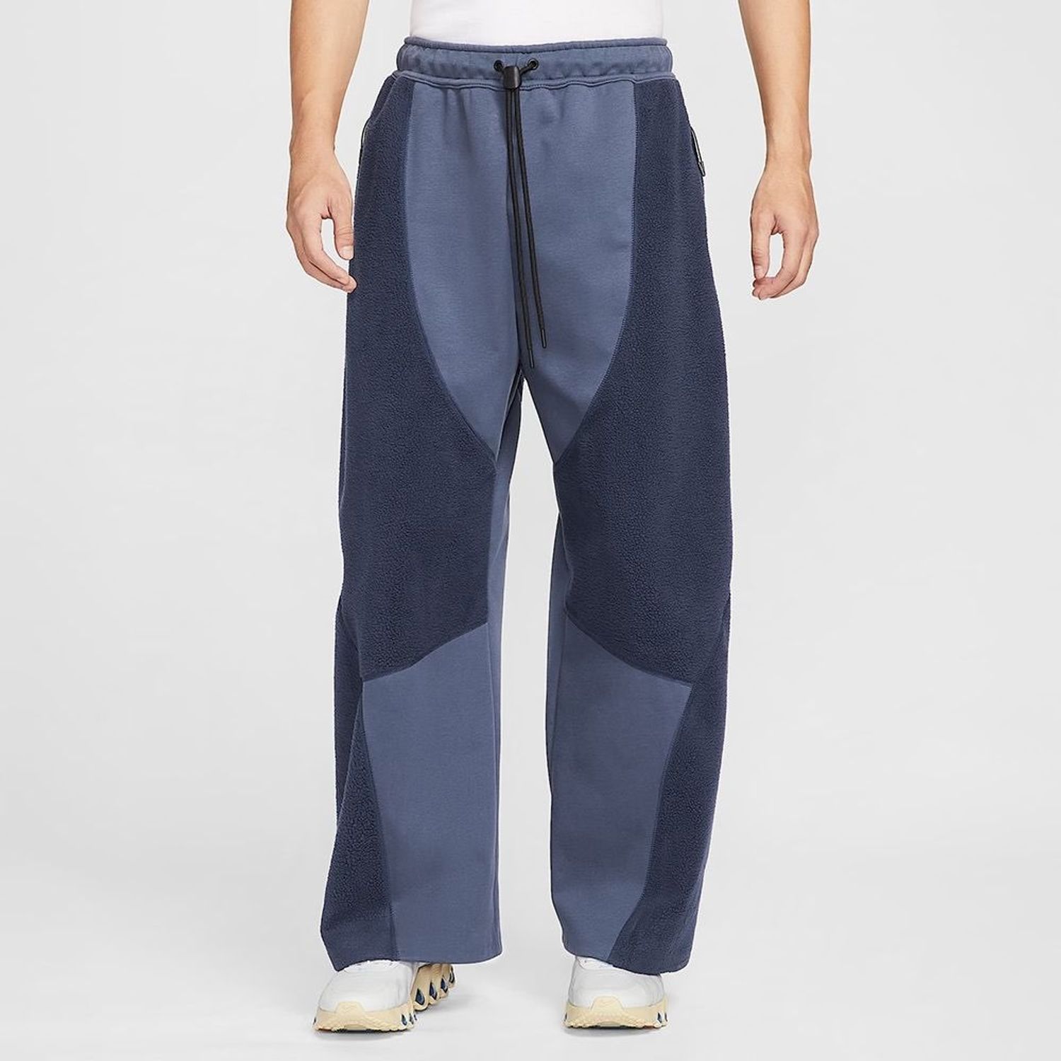Nike tech open hem pant