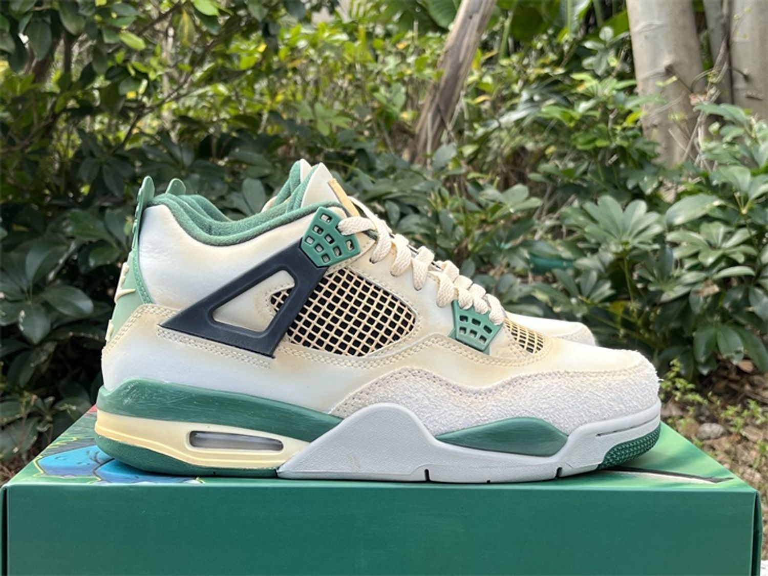 Nike Air Jordan 4 Retro Basketball Shoes