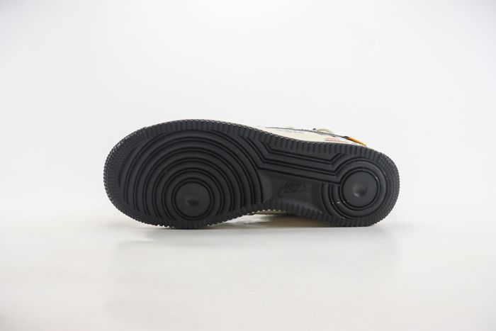 Nike Air Force 1 Low x Gucci 15