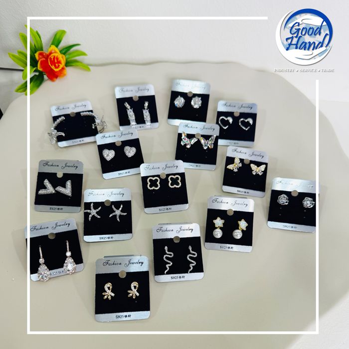 Ээмэг-хатгадаг, сайн шигтгээтэй 