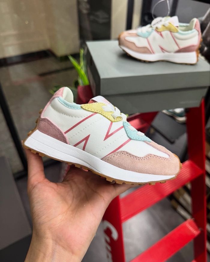 New Balance 327 White Pink
