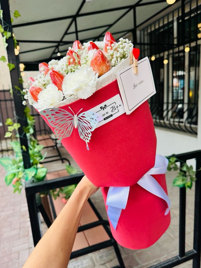 Цагаан башир, гүзээлзгэнэтэй баглаа