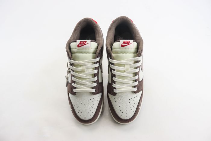 Nike SB Dunk Low x Stussy 49