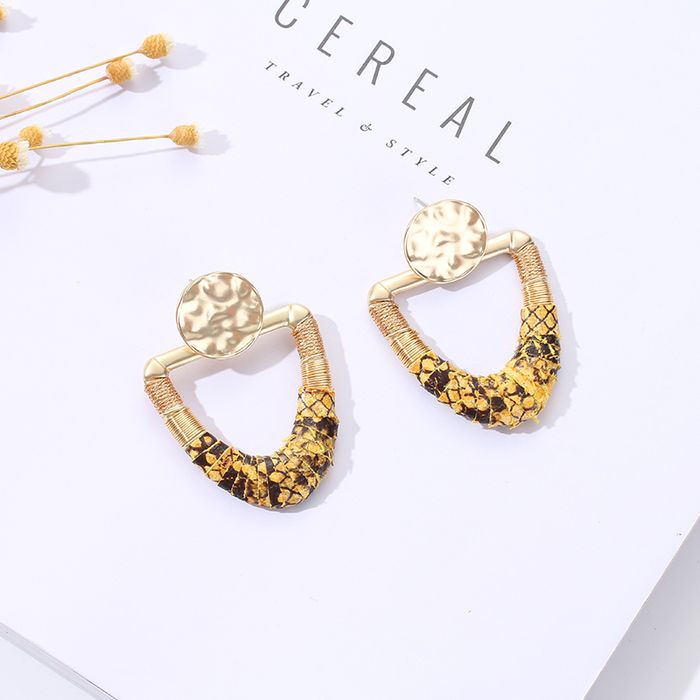 Retro Metal Dangle Earrings