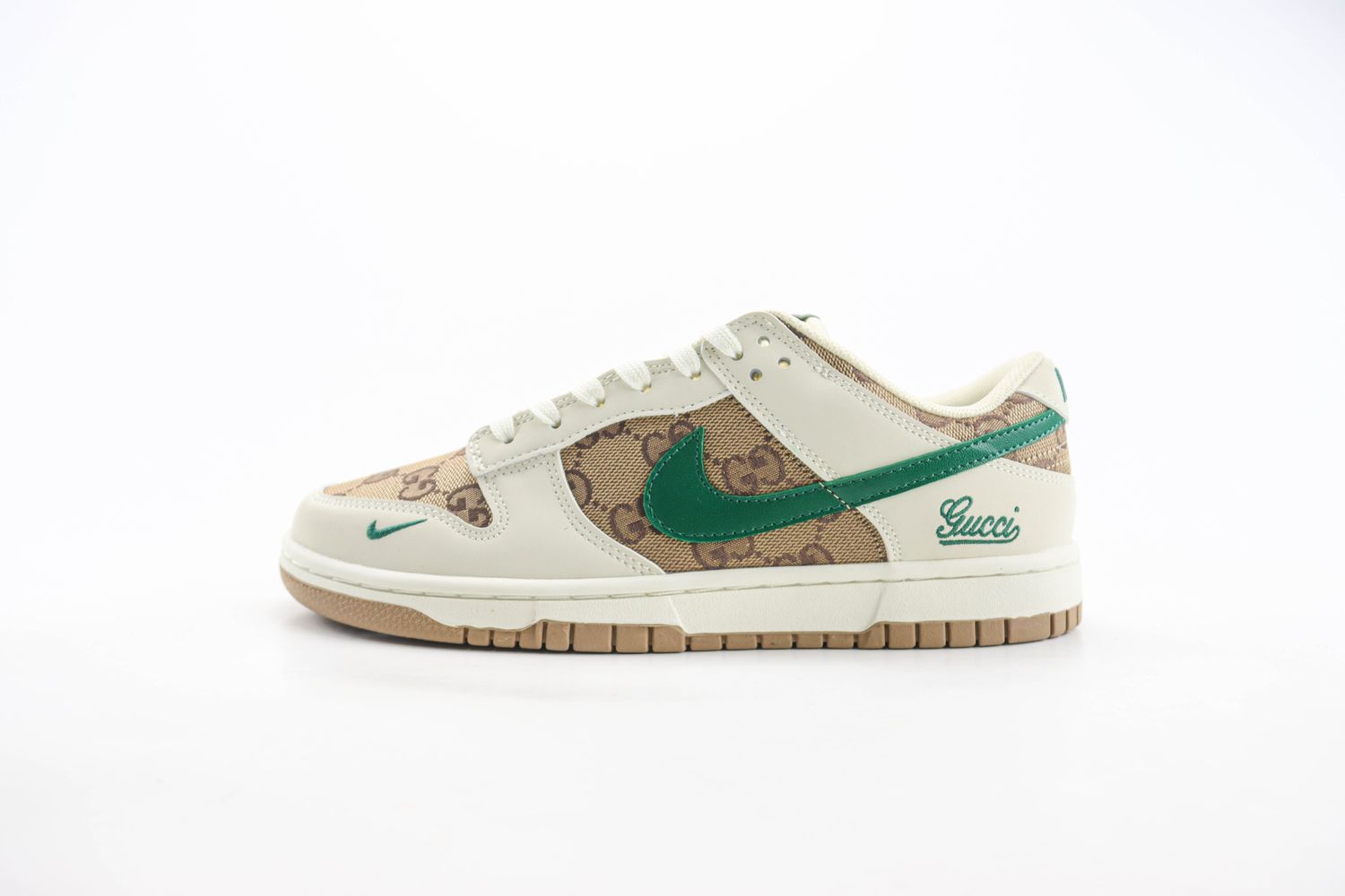 Nike SB Dunk Low x GUCCI 02