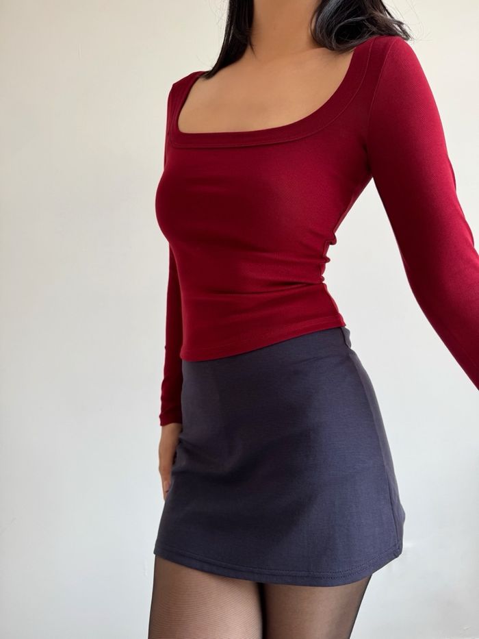 Square neck long sleeve top