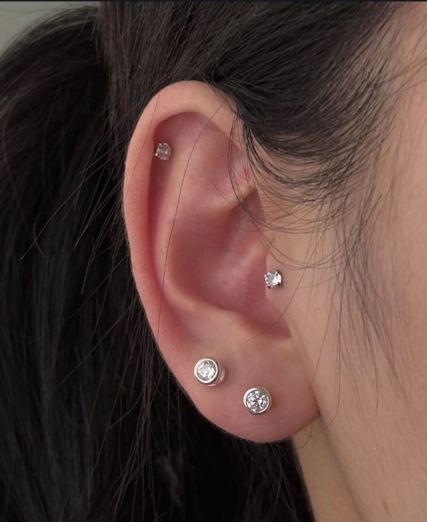 Мөнгөн ээмэг