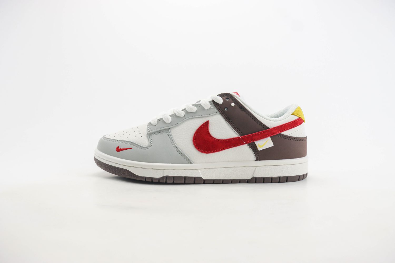 Nike SB Dunk Low 130