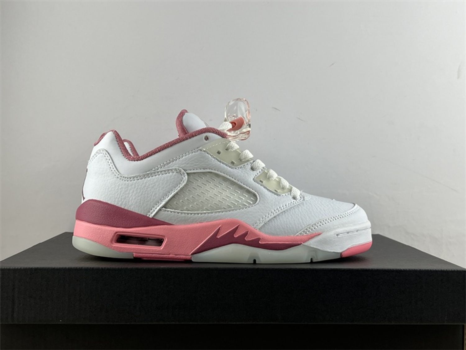 Air Jordan 5 Low GS “Desert Berry”