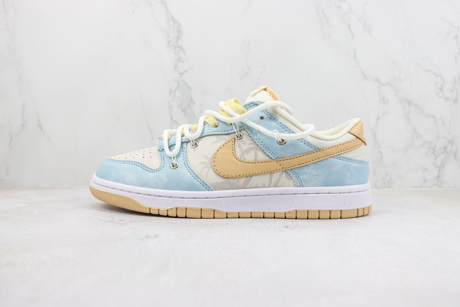 Nk SB Dunk Low 75