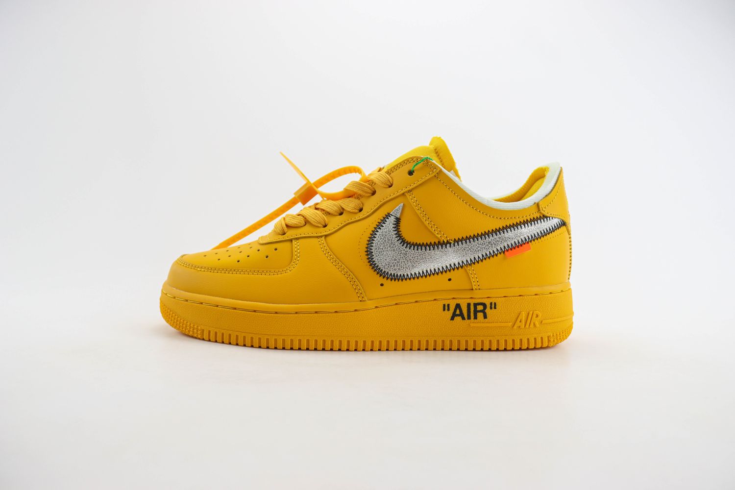 Nike Air Force 1 Low OFF-WHITE University Gold Metallic Silver