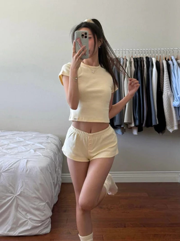 BUTTON FLY MINI SHORTS - BUTTER