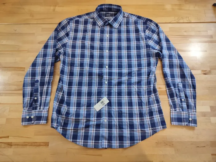 Mens Izod Dress Shirt, Dark Blue, Size M 15-15.5 32/33