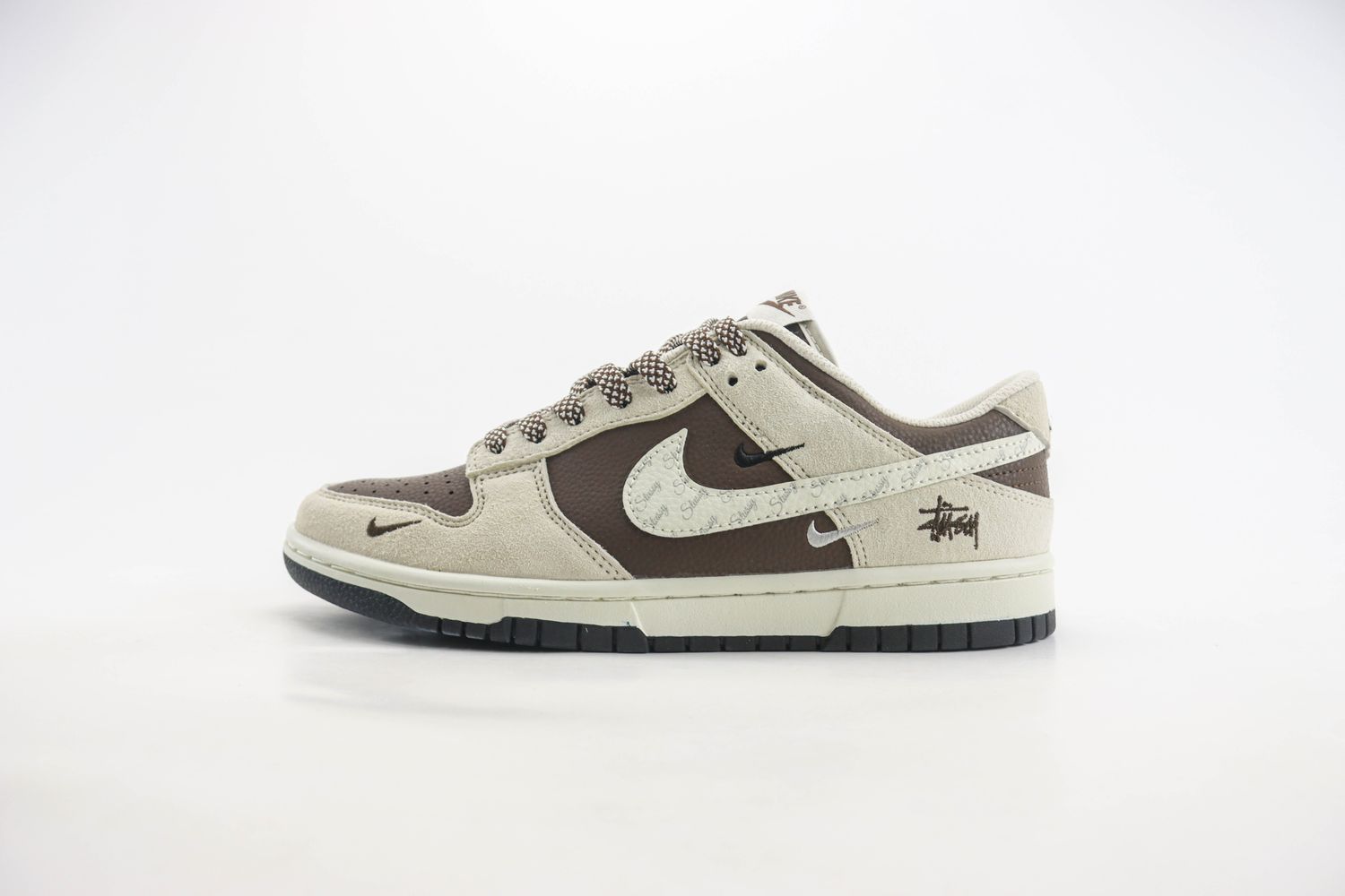 Nike SB Dunk Low Stussy 21