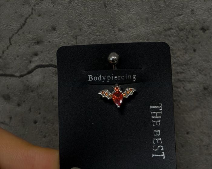 Хүйсний ээмэг 