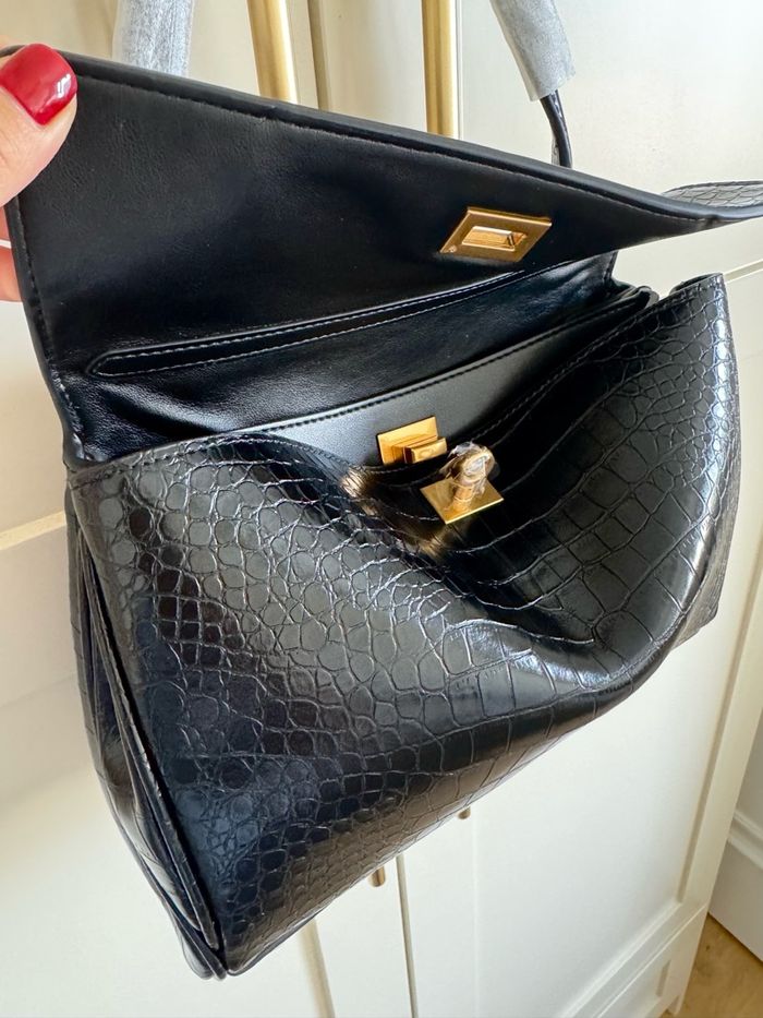 Бэлэн Small хар цүнх