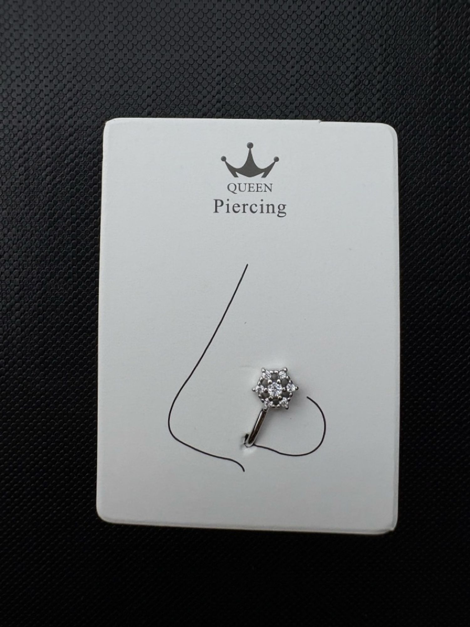 Хамрын хавчдаг ээмэг