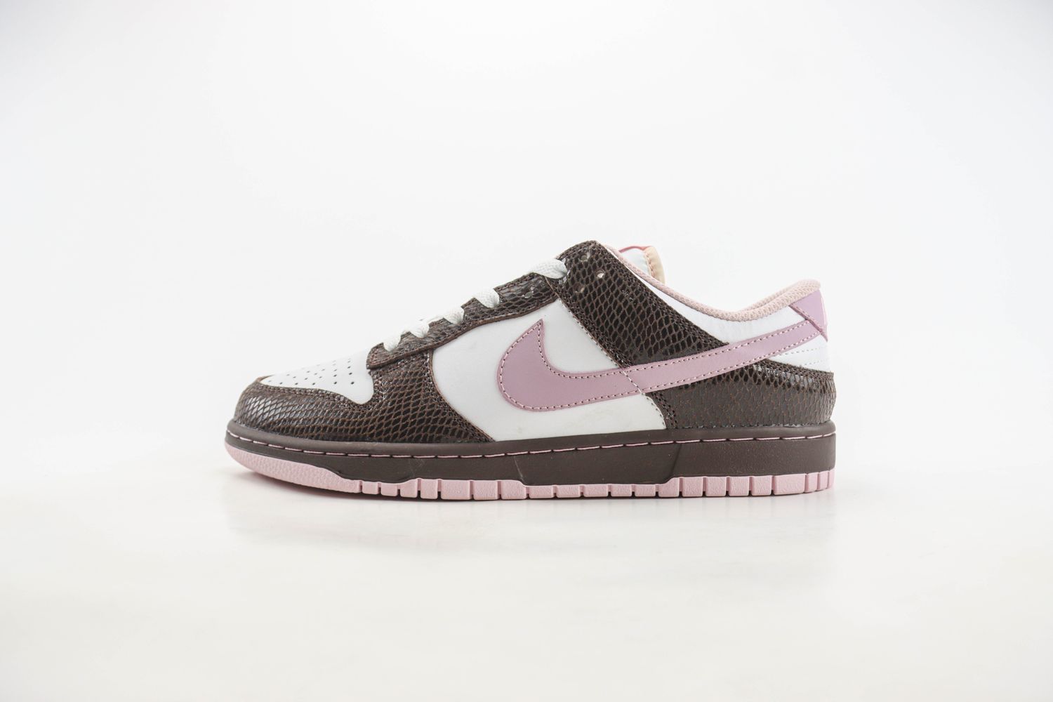 Nike Dunk Low SE Medium Ash Violet Snakeskin
