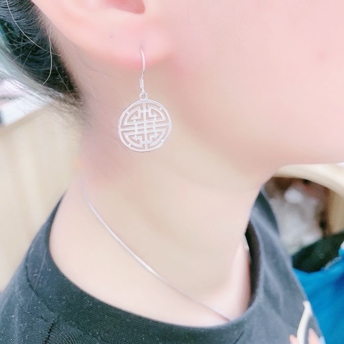 Монгол ээмэг 