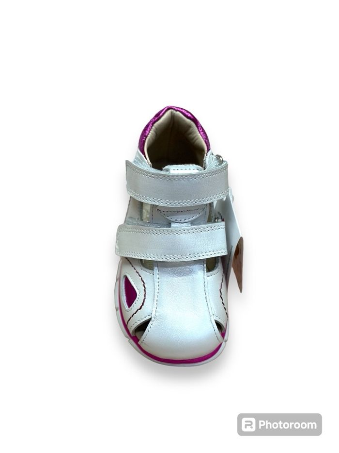 Цагаан ягаан Comformini