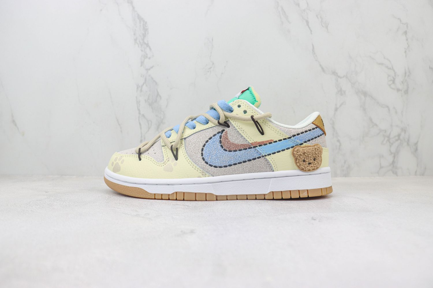 NIKE DUNK SB LOW Bear 