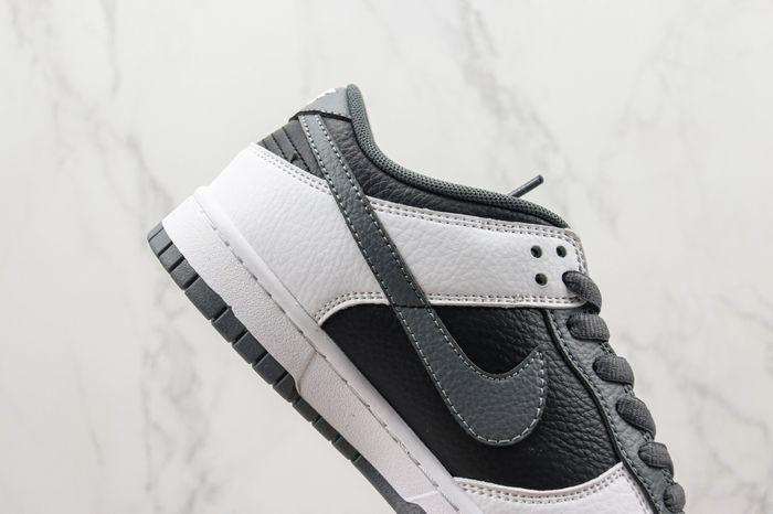 NIKE SB Dunk Low 156