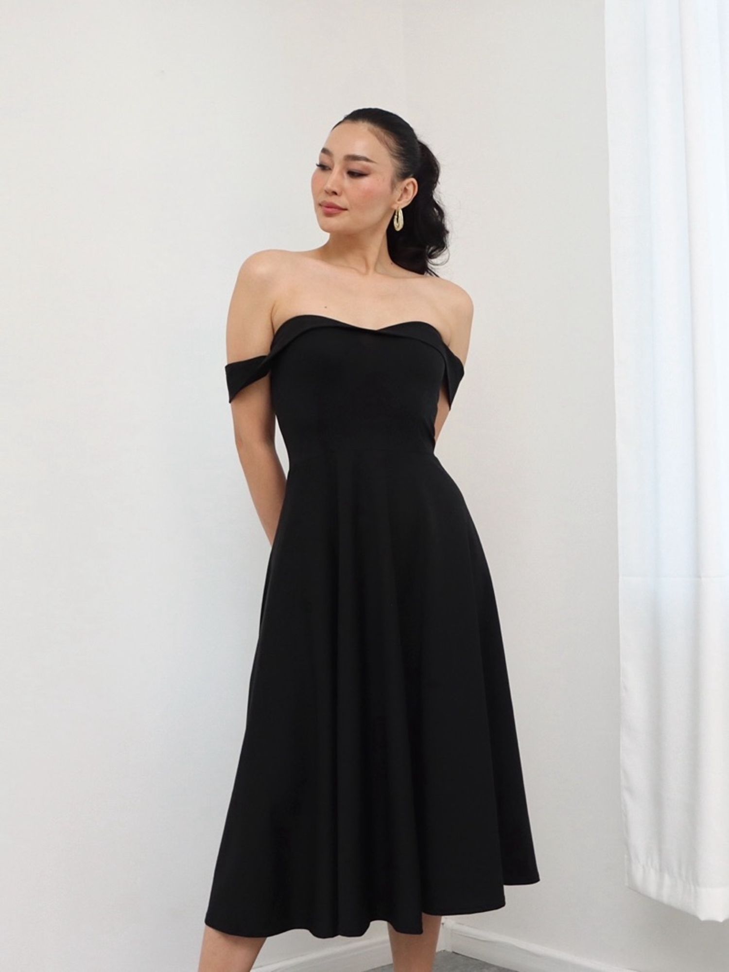 Shoulder off A line midi dress