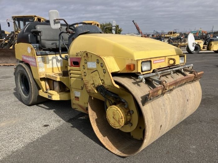 Hitachi 5 ton roller