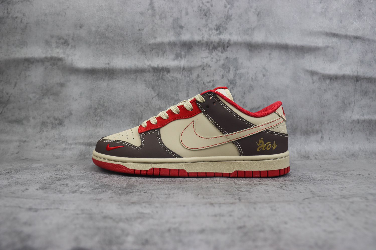 Nike SB Dunk Low Retro"Year of the Dragon"