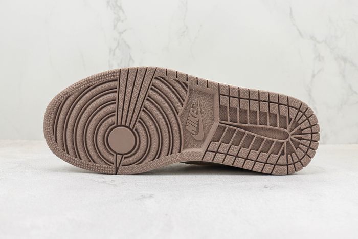 Jordan 1 Low SE Craft Taupe Haze