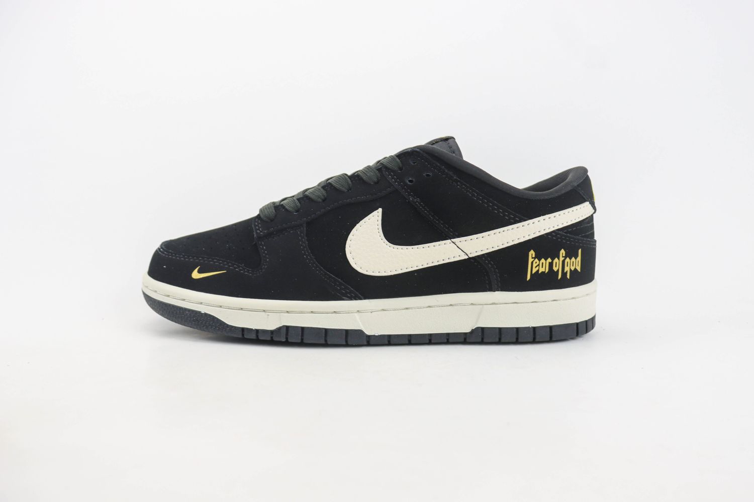  Nike SB Dunk Low x Fear of God FOG