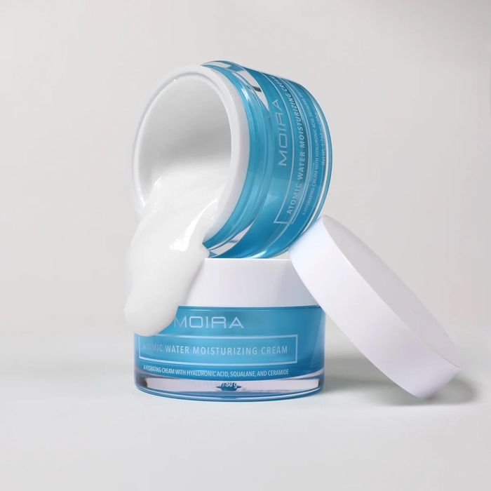 Moira atomic water moistruzing cream 