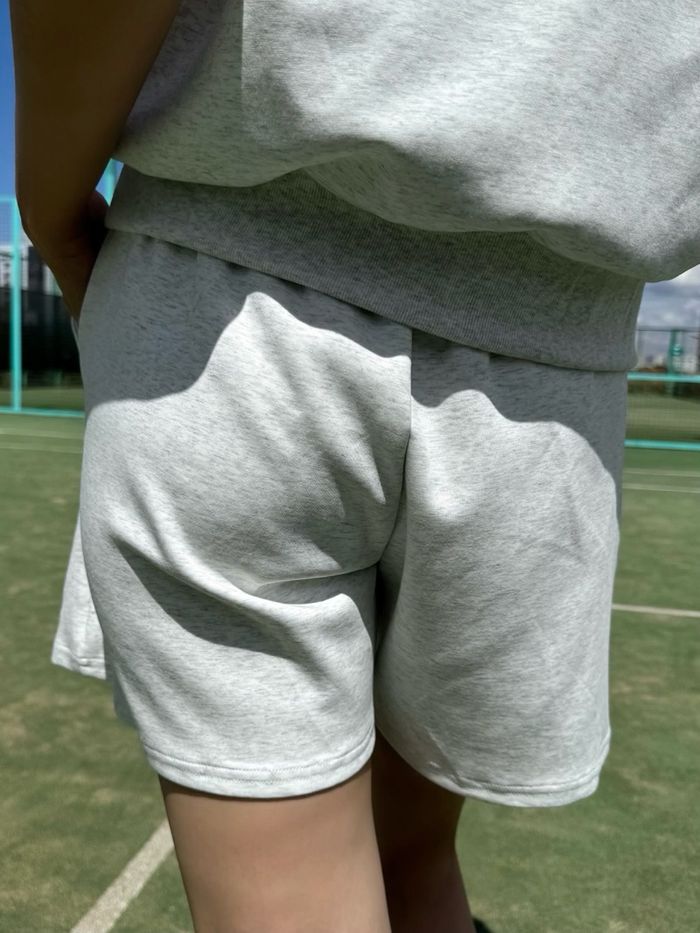 Heather gray short