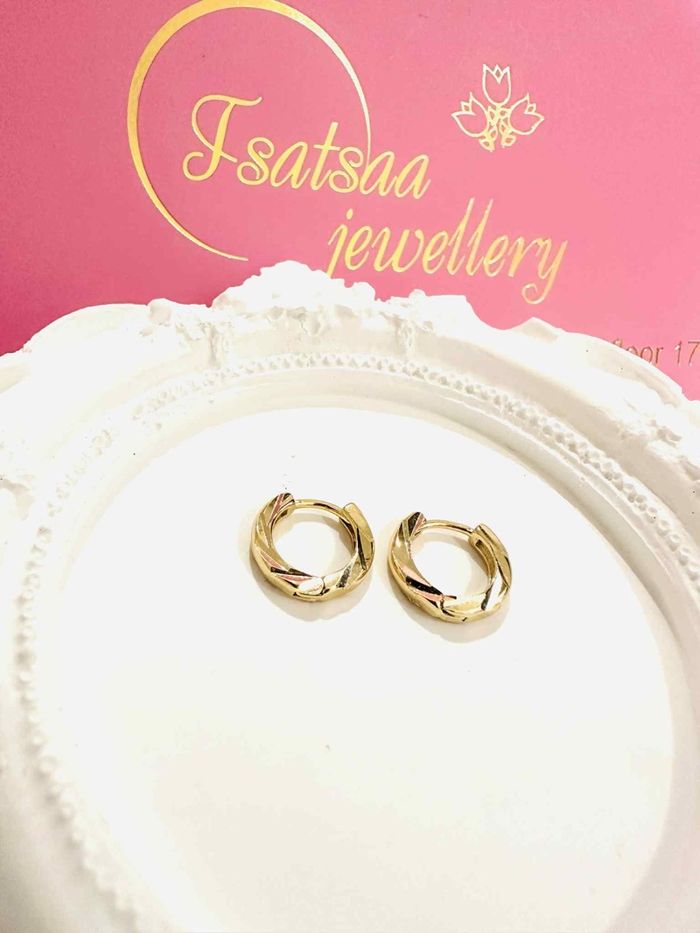 Жижиг цагираган ээмэн