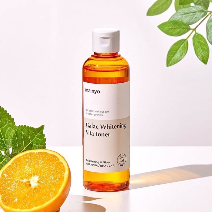 Ma:nyo Whitening Toner 210ml