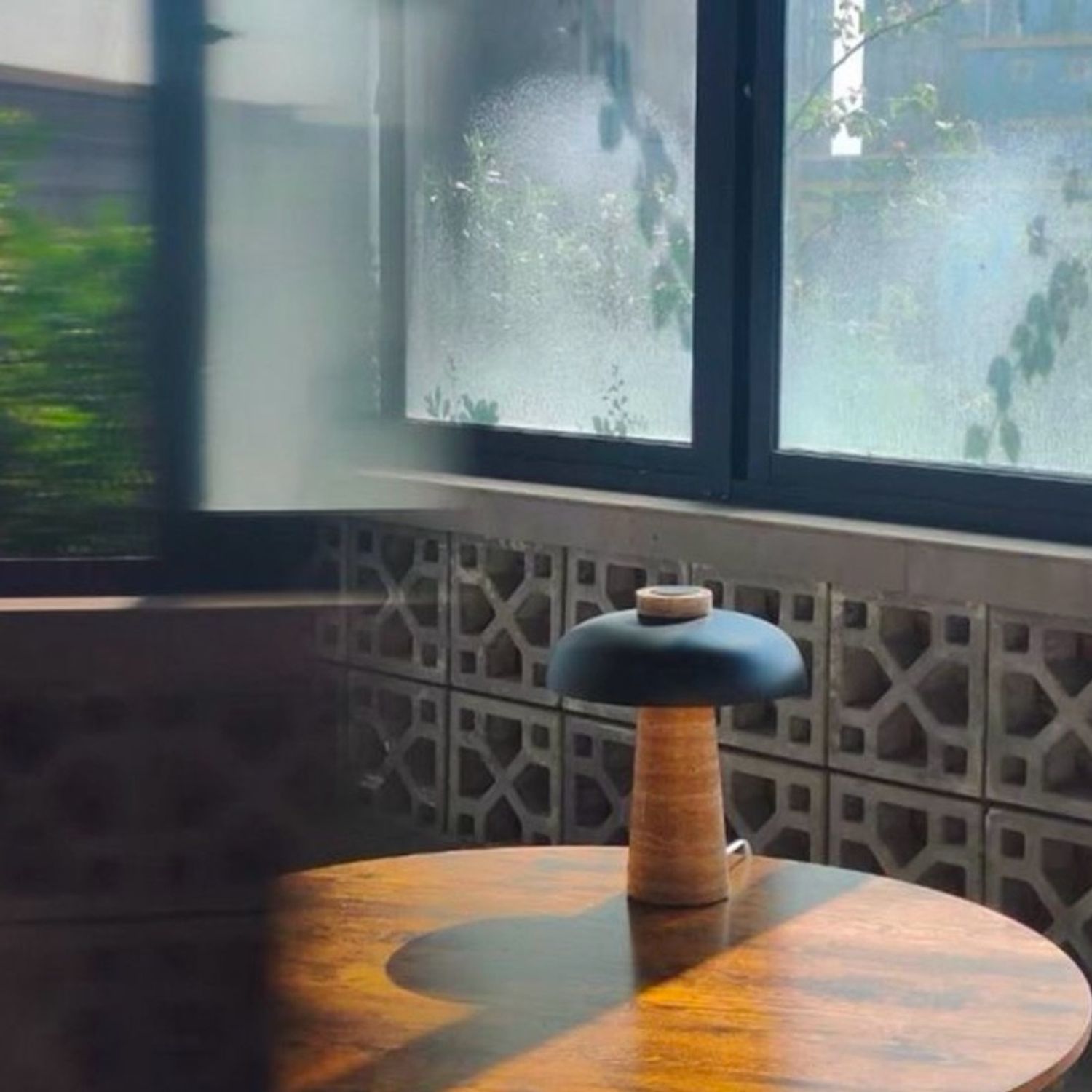 Мэдрэгчтэй унтраалгатай гэрэл