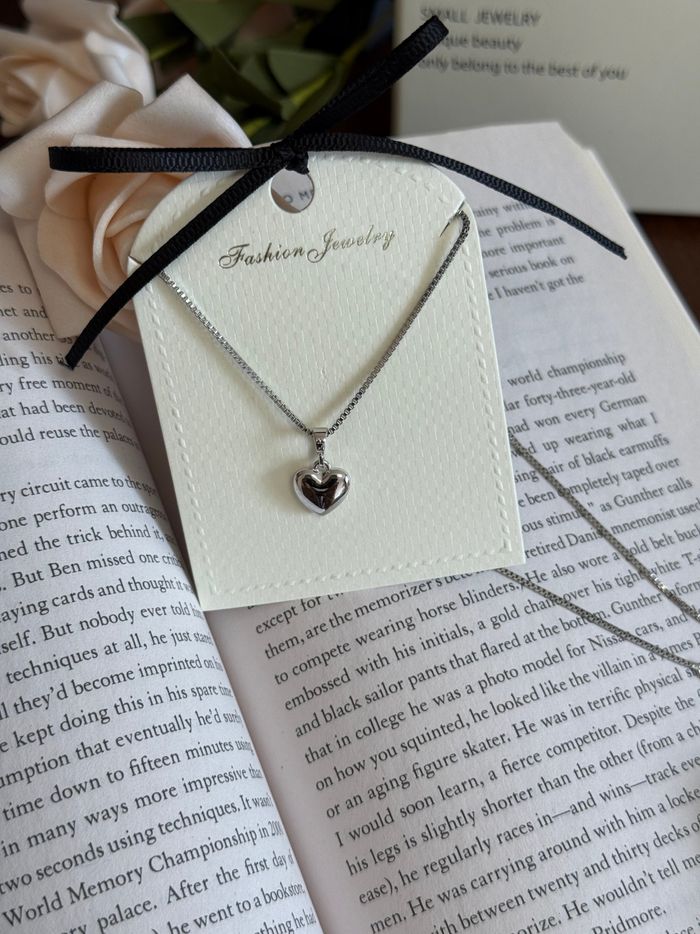 LUM SILVER NECKLACE