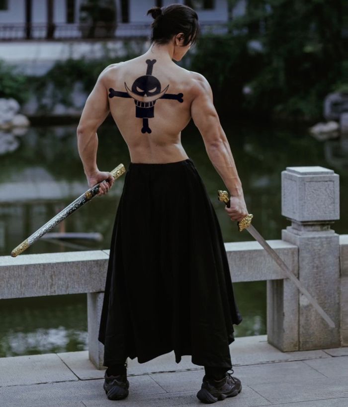 One Piece бүтэн нуруу