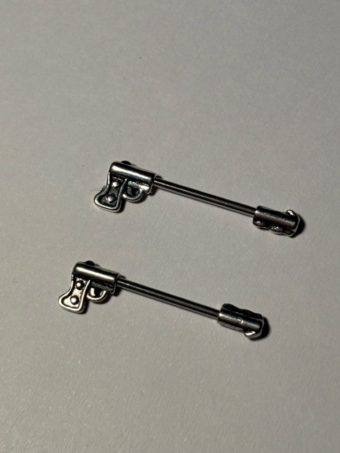 Хөхний ээмэг