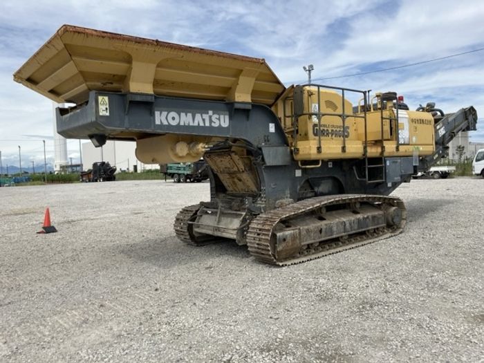 Komatsu Crusher