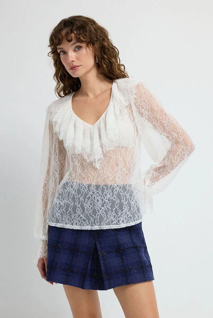 BLOUSE