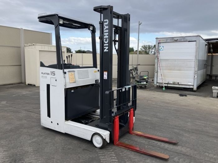 Nichiyu reach truck