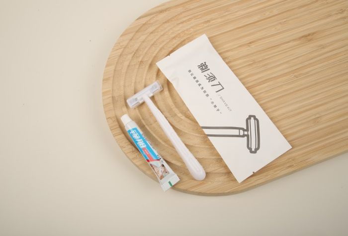 Цагаан, тав тухтай дизайн + 8 гр Fengxu хөвөн оо